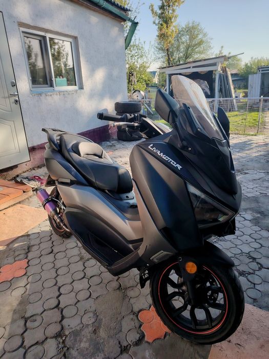 Продам z max Liya