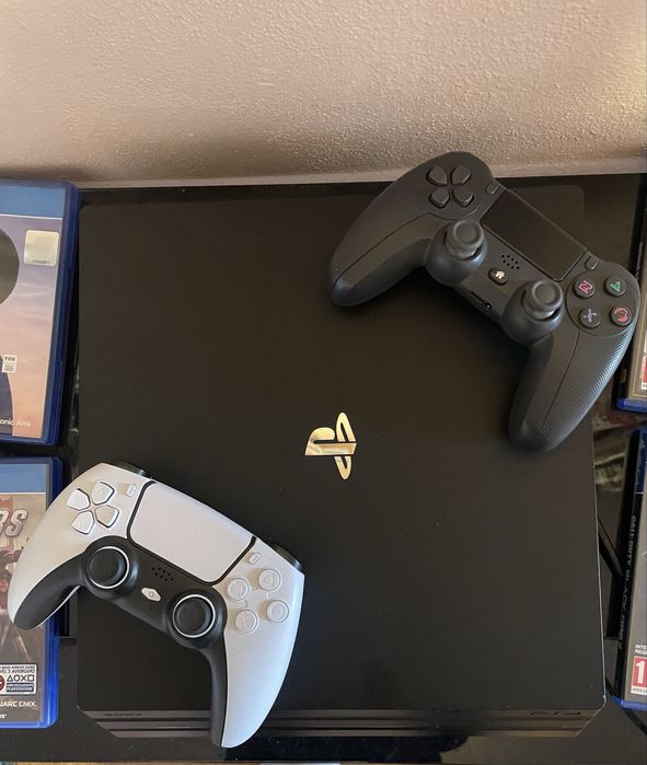 Vand ps 4 pro 1Tb impecabil