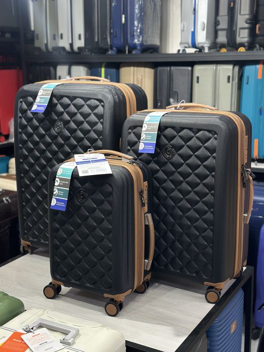 Надёжный чемодан Gobi London для путешествий