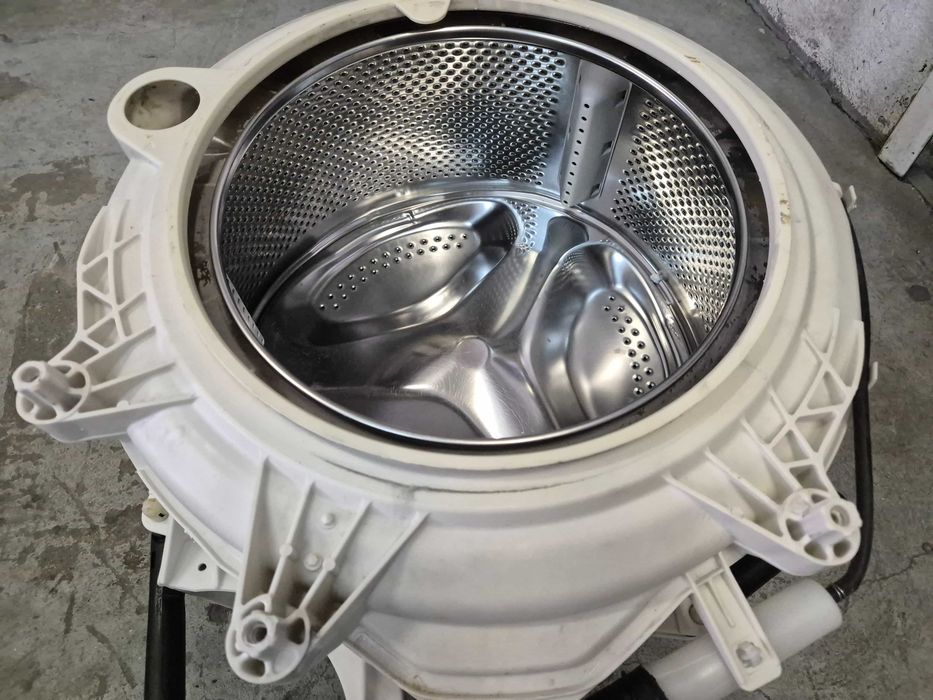 Cuva masina de spalat Hotpoint Ariston WMD722 cod 482000031784 in stare buna , compatibil si cu modele Whirlpool Fresh Care , Indesit INNEX / R11