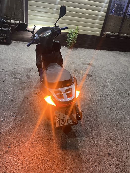 Продам мопед скутер м8