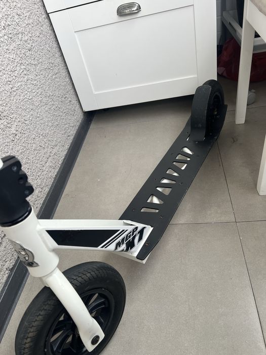 MGP XT Dirt – trotinetă freestyle / off-road