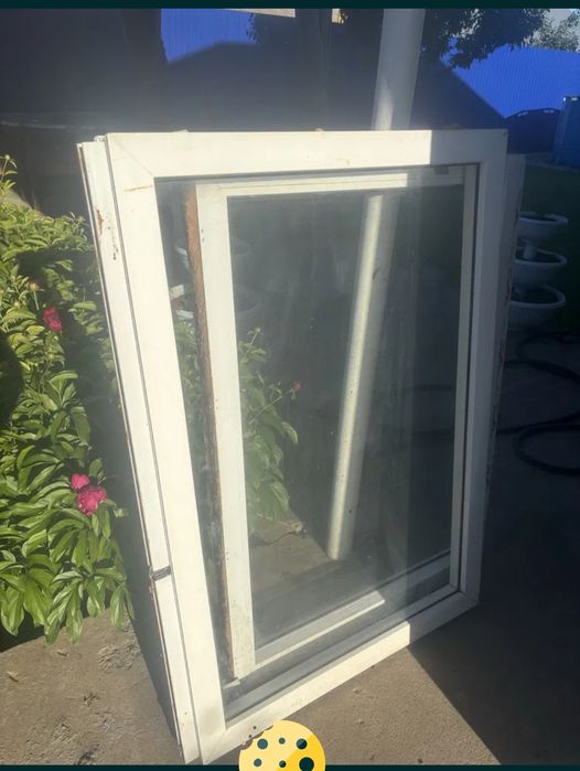Продам глухие 2 окна