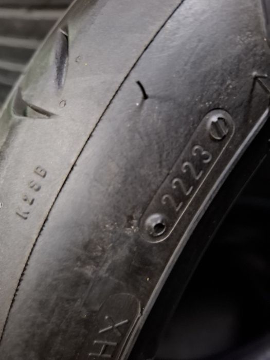 225 40 18 Vand 2 anvelope vara Taurus