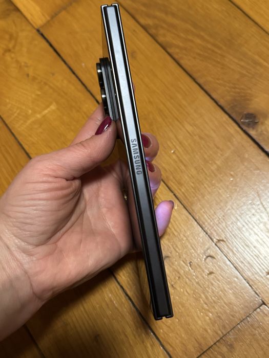 Samsung Z Fold 7,256gb, 17 cicluri baterie