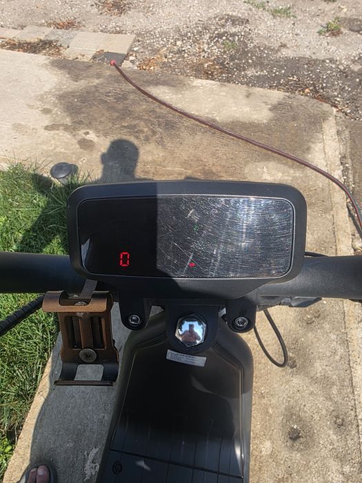 De vanzare scuter electric sport 701 baterie mare 20 amperi,