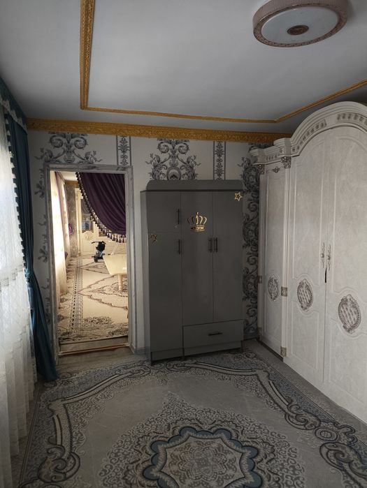 Hovli Sotiladi 15 sotih Gaz suv svet wi fi bor Fasad 21 m uzunligi 80