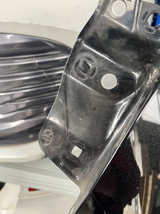 Крыло на Lexus ES Лексус ЕС