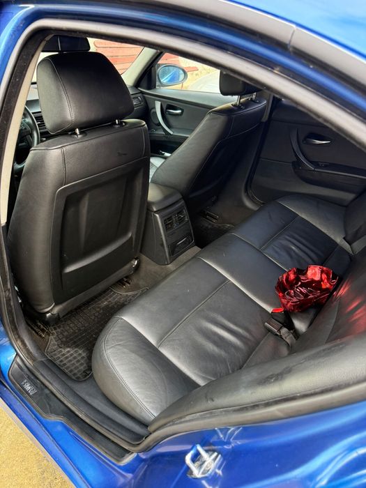Vand sau schimb bmw e90 320d
