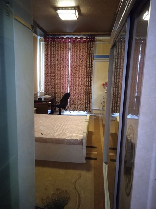 Карши шахарда 2 каватли ховли сотилади