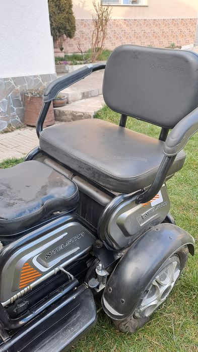 Триместна електрическа триколка