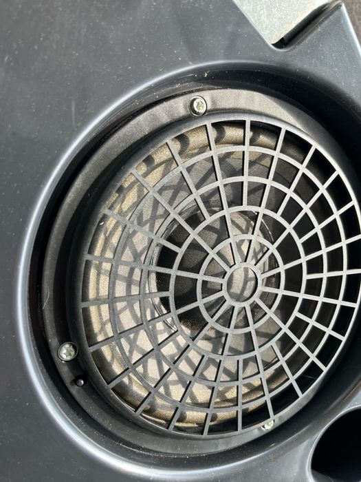 Колони озвучение тонколони Audi A3 8p буфер бас