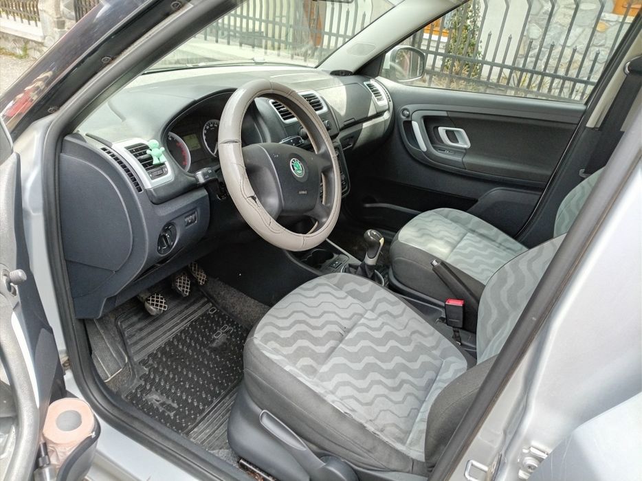 Vând Skoda Fabia