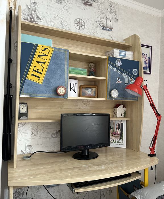 детский шкаф для одежды,стол детский