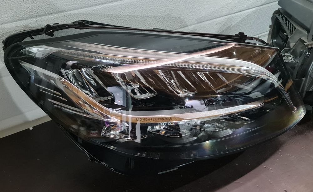 Far stanga dreapta Mercedes C Class W205 facelift Hight Performance