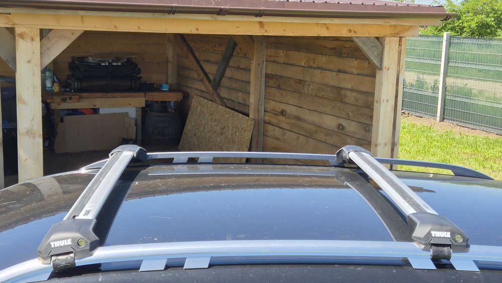 Vând Bare transversale Thule  Wingbar Edge Silver