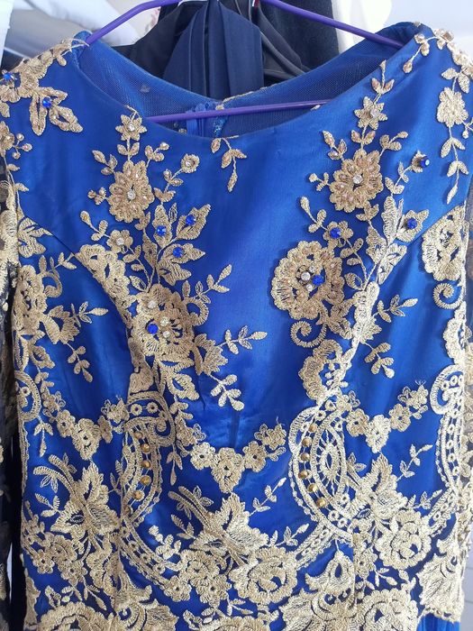 Вечерний платье.   Из гипюр и сетки