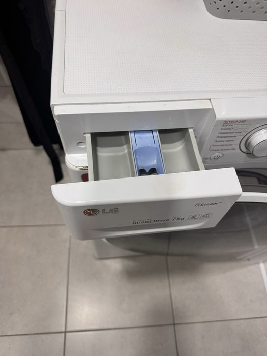 Продам стиральную машинку LG
