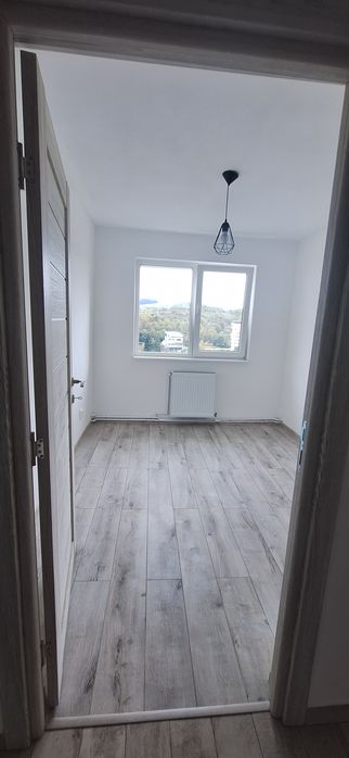 Apartament 3 camere Dambu Pietros