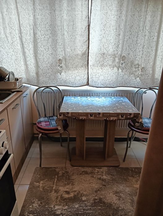 Vând apartament in Bocșa