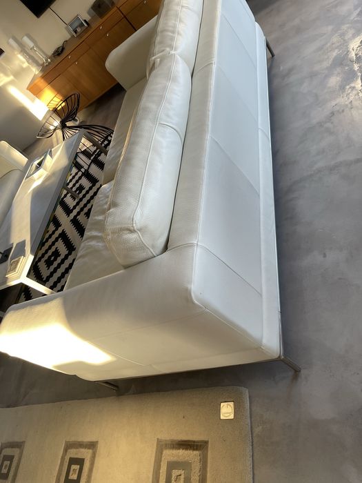 Бели естествена кожа дивани