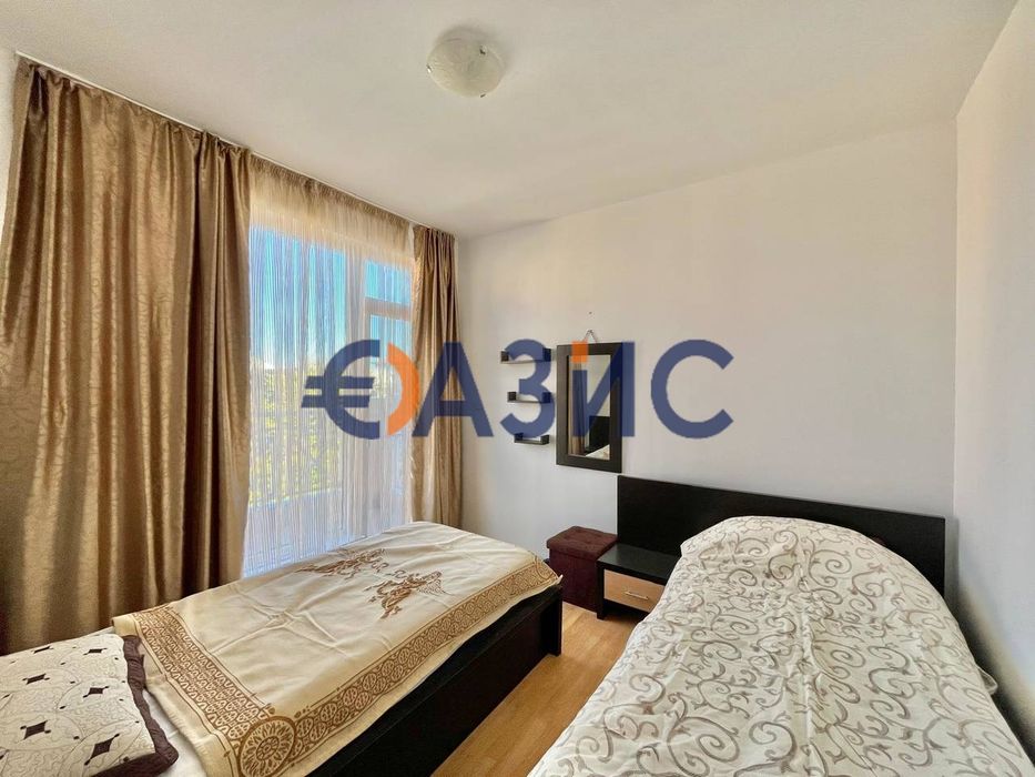 Продава се Тристаен апартамент в к.к. Слънчев бряг - 80 кв.м за 749 €/кв.м - Снимка #6