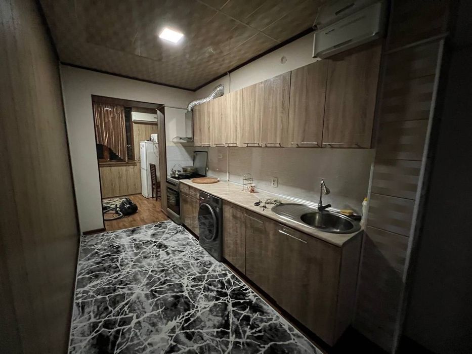 Сдаётся 2х комнатная квартира 
C обстановкой 
В горде Алмалыке