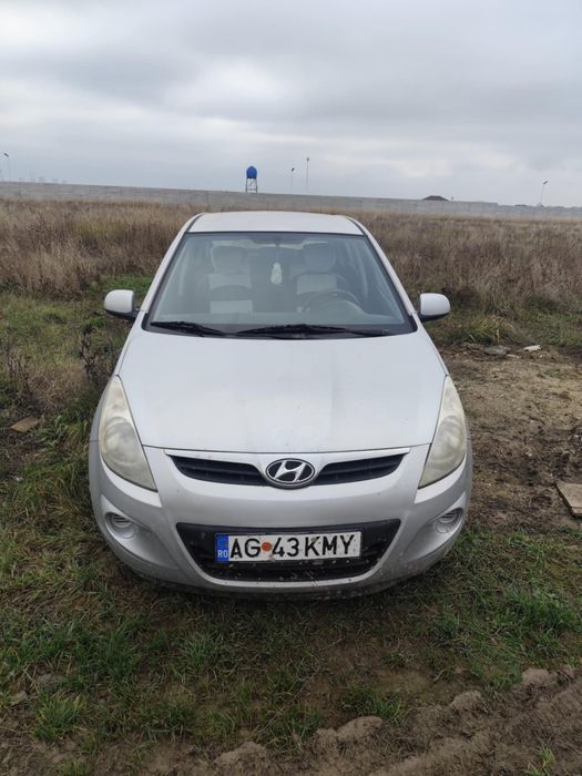 Vând Hyundai I 20