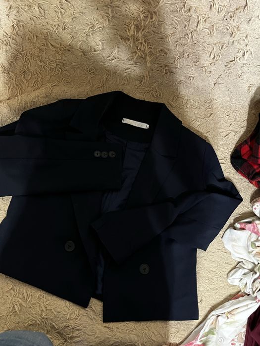 Продам вещи на девушку за 5000 тенге.