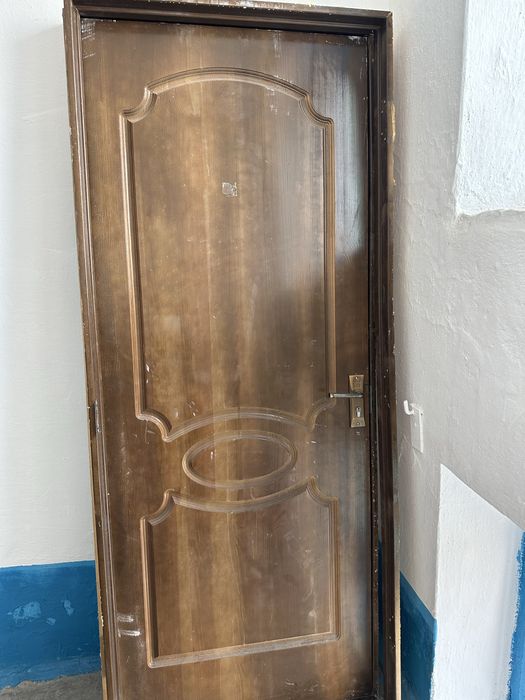 Продам дверь деревяный в отличном качестве