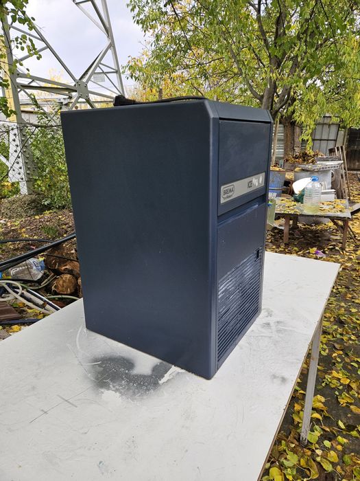 Ледогенератор на бучка 20кг.  Цена 550лв.