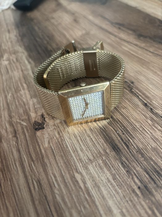 Ceas de dama suflat cu aur de 18 krt  mecanic