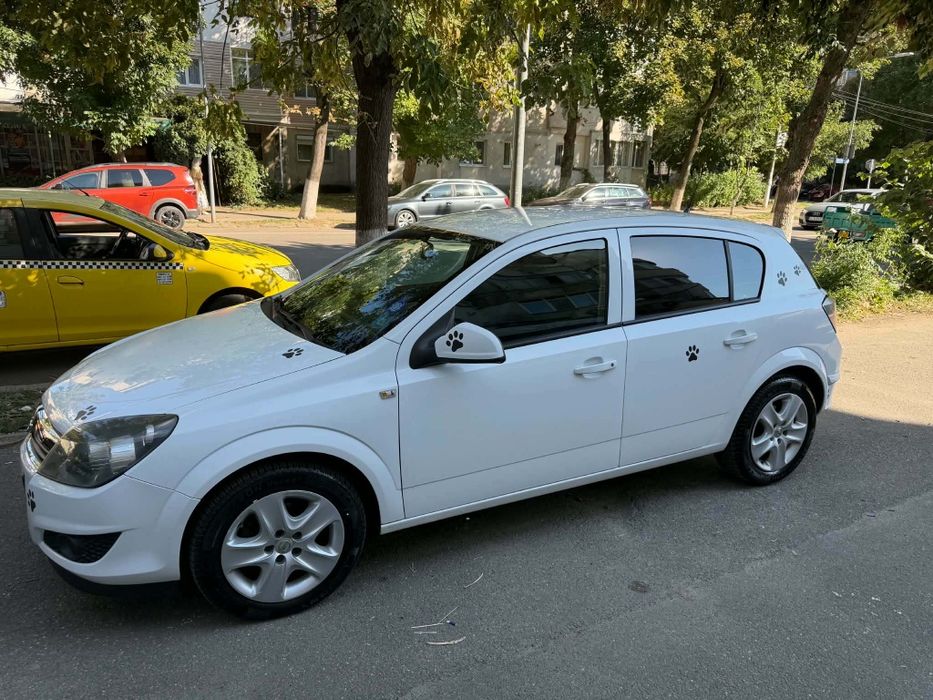 Opel astra H- an 2011-1.6 Benzina+GPL.