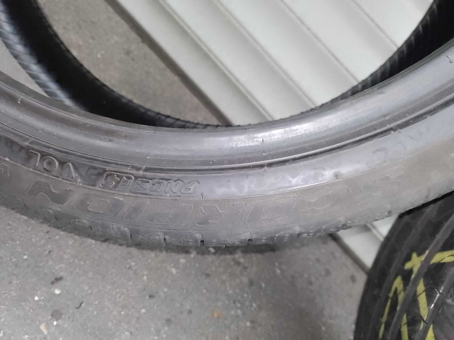 275 35 22 цола Пирели 2 броя летни гуми