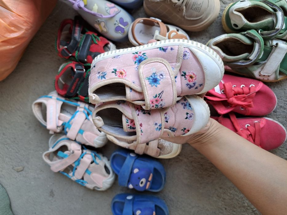 Обувь детский отдам