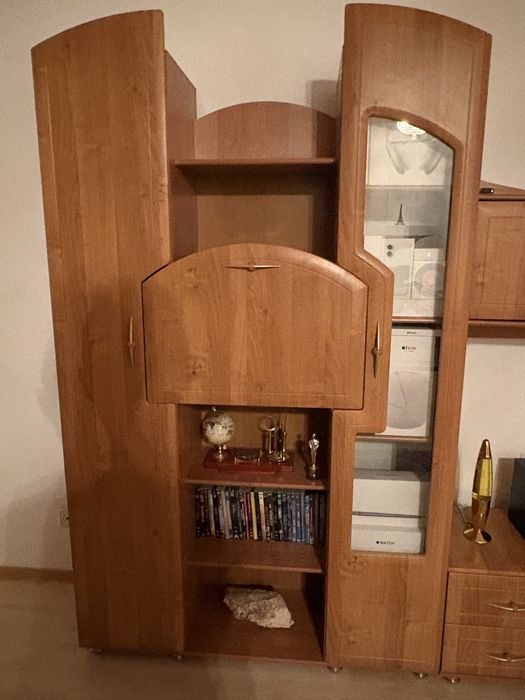 Стенка/ шкаф для гостиной