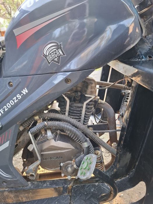 Uragan motosikl sotiladi