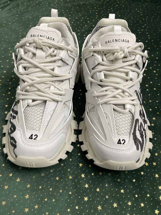 Balenciaga Track Signature