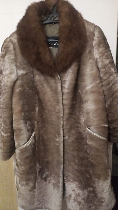 Шуба цигейковая, воротник норка