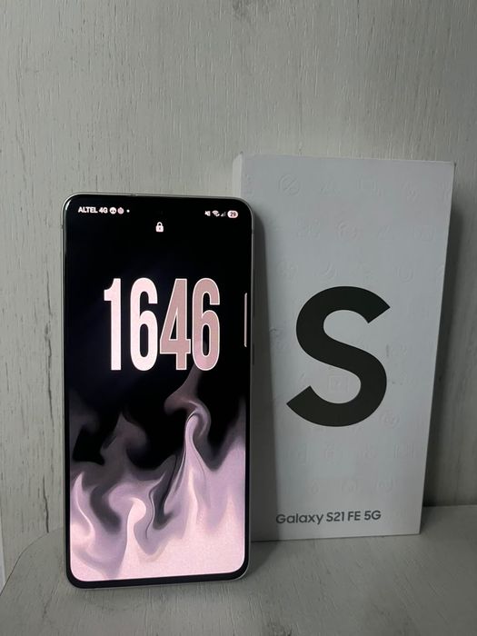 Samsung s21fe 128/8 в идеале
