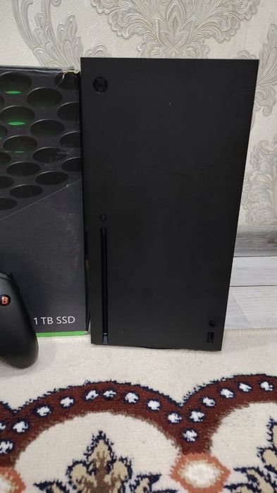 Xbox series X 1 джостик  состояние как новый