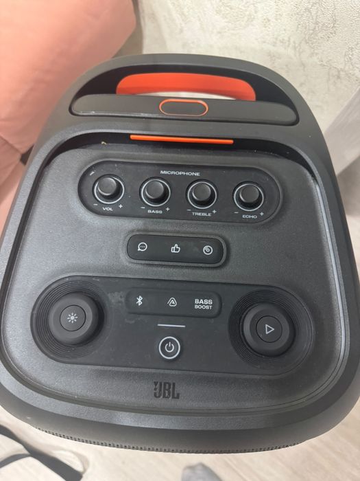 Продам колонку JBL partybox 320