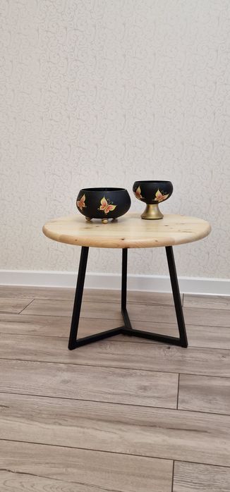 Журнальный столик