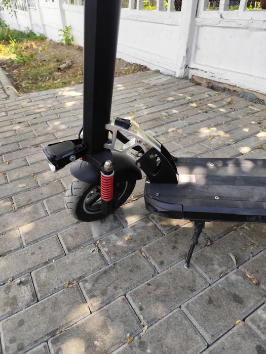 Vând sau schimb cu drona