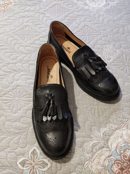 Лоферы женские черные