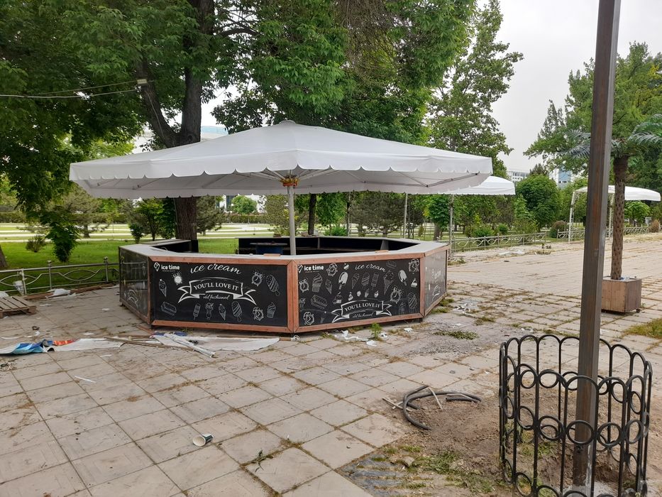 Tent baner ustanovka