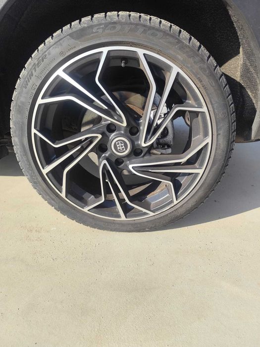 Auto nissan jante r19