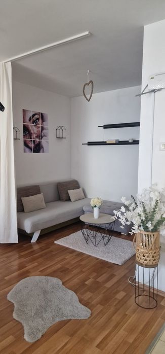 Apartament cu 3 camere zona Aem de vanzare