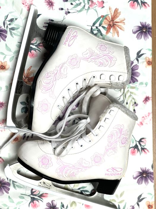 Кънки за лед като Нови