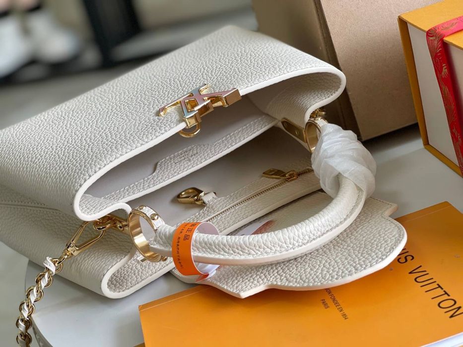 Geanta Louis Vuitton Capuciness